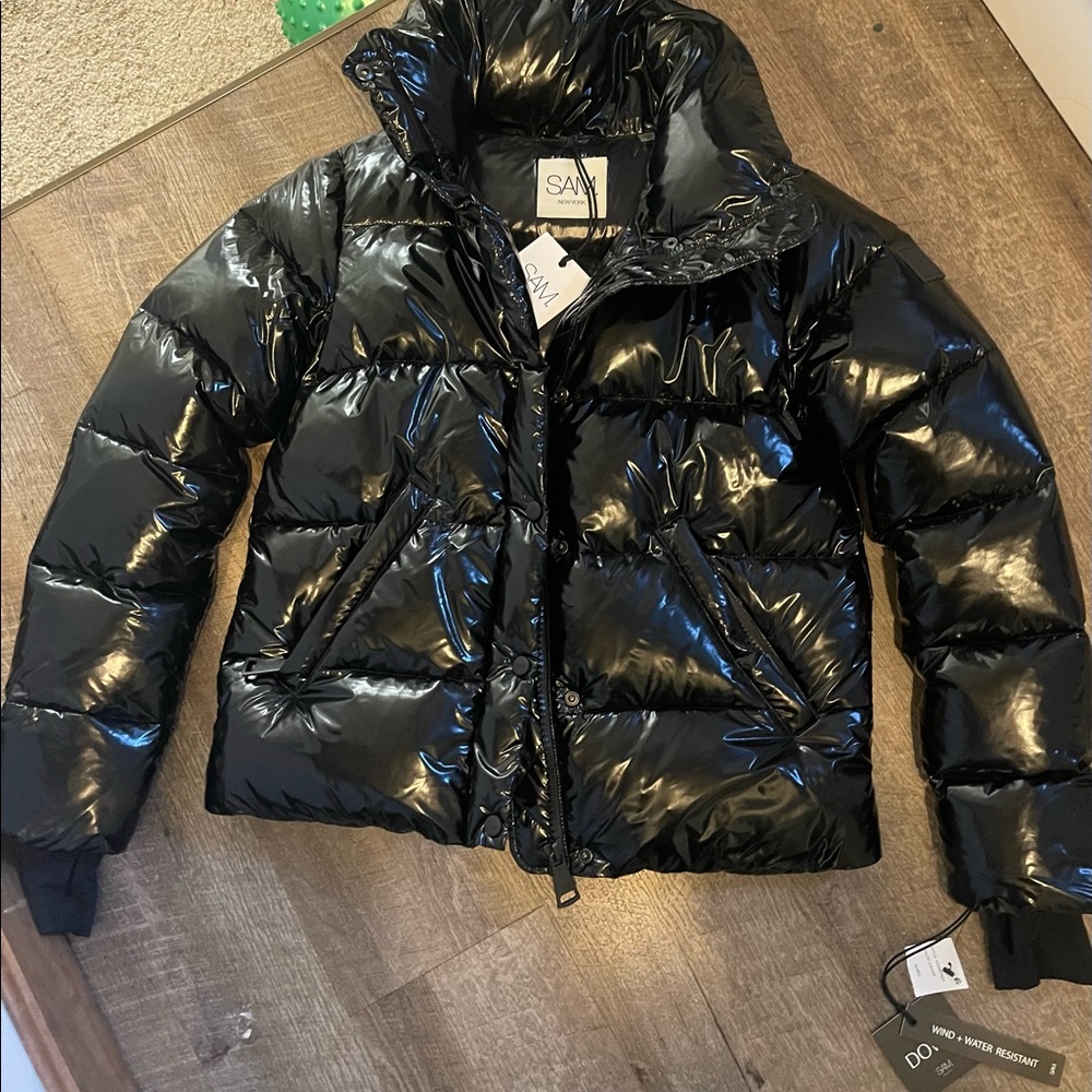 Brand new sam. isabel puffer jacket. Has never been worn, tags still on it